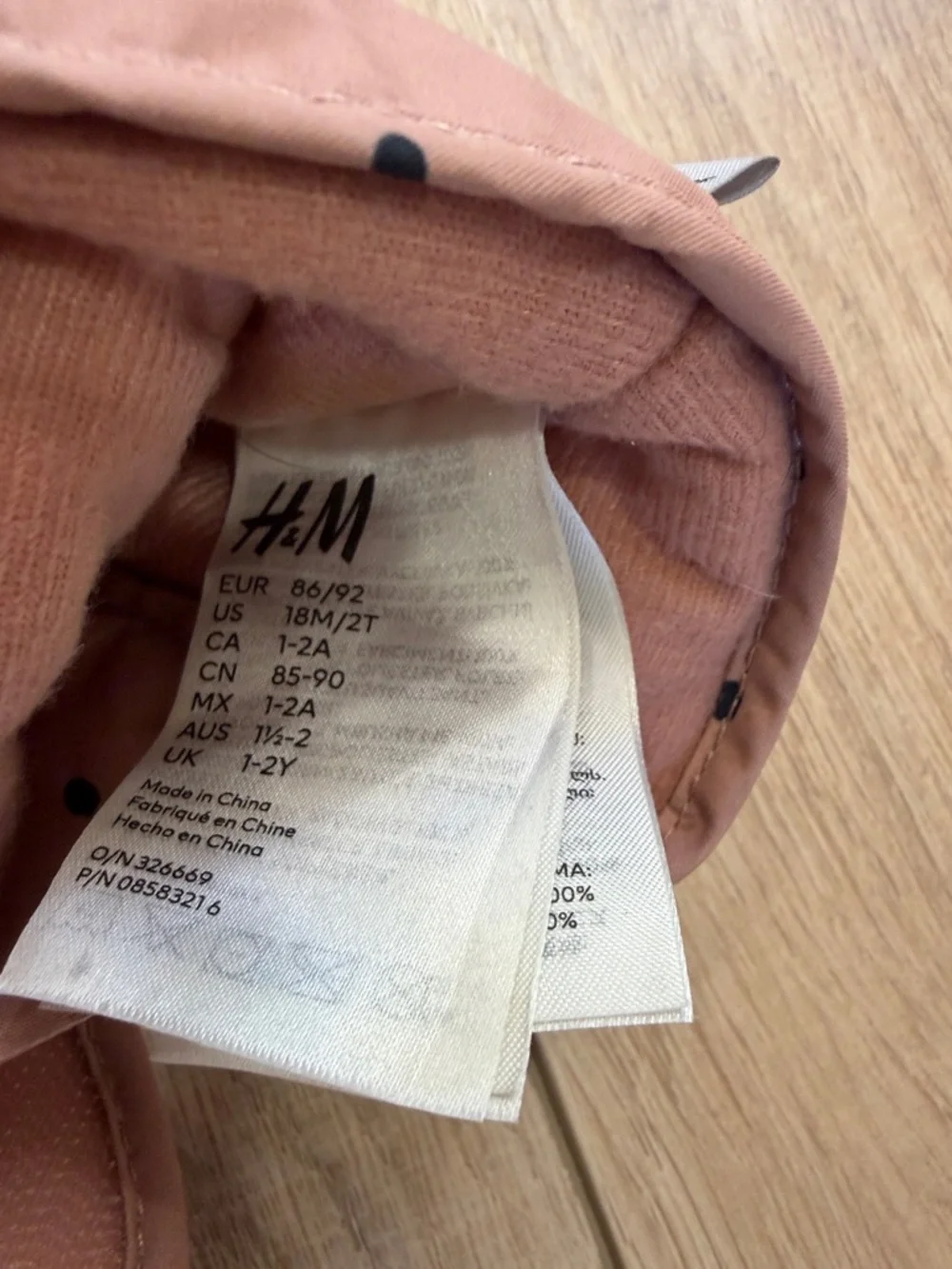 H&M Mauve Pink Mittens with Black Dot Pattern